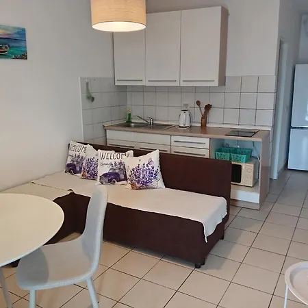 Apartment By The Sea - 20497 Rogoznica (Sibenik-Knin)