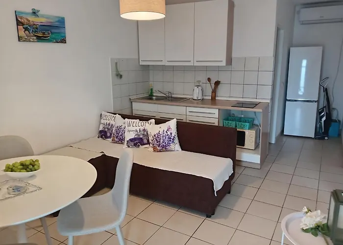 Apartment By The Sea - 20497 Rogoznica (Sibenik-Knin)